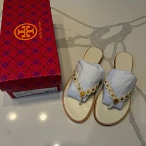 Tory Burch sandles scalloped thong size 7